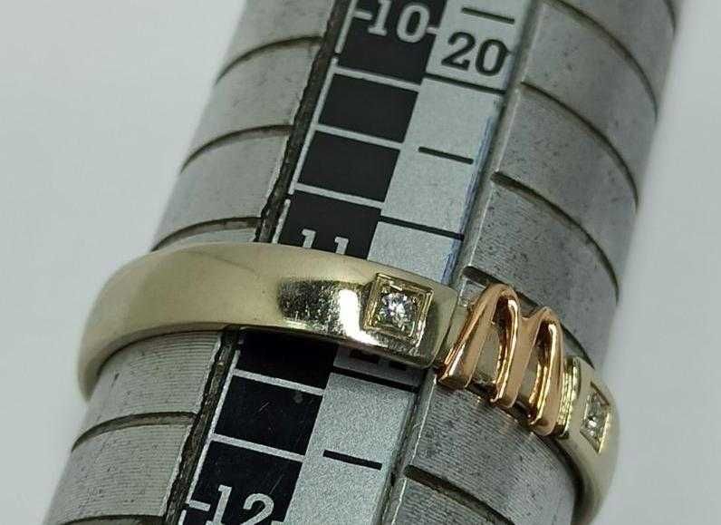 Кольцо из красного и белого золота с бриллиантами.