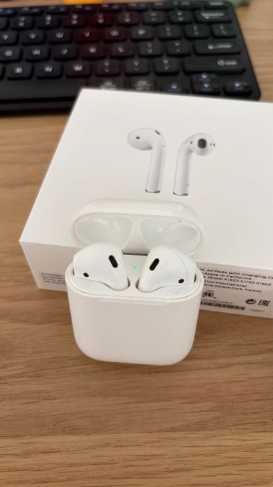 Apple AirPods 1st Gen