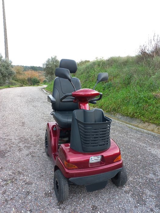 Cadeira de rodas elétrica