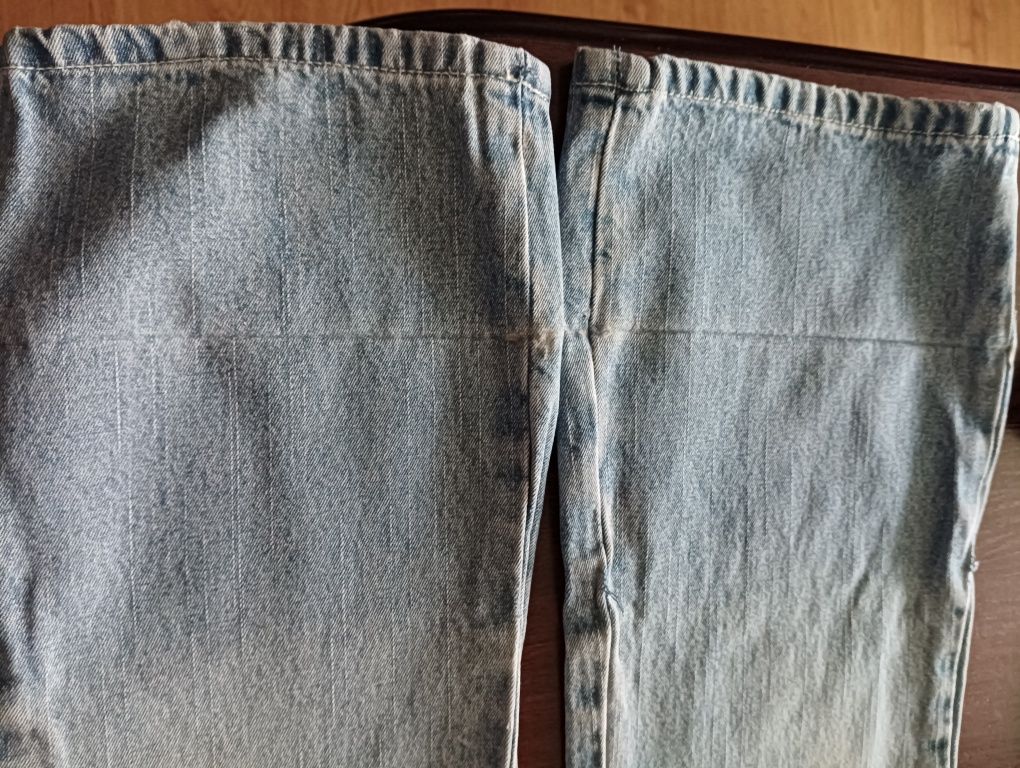 6. Spodnie jeansowe dla dziewczynki rozmiar 128