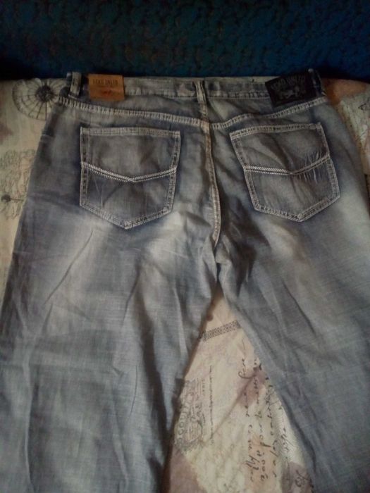 Продам чоловічі джинси,та джинсовий піджак