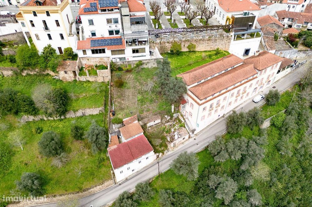 Moradia T4 para venda