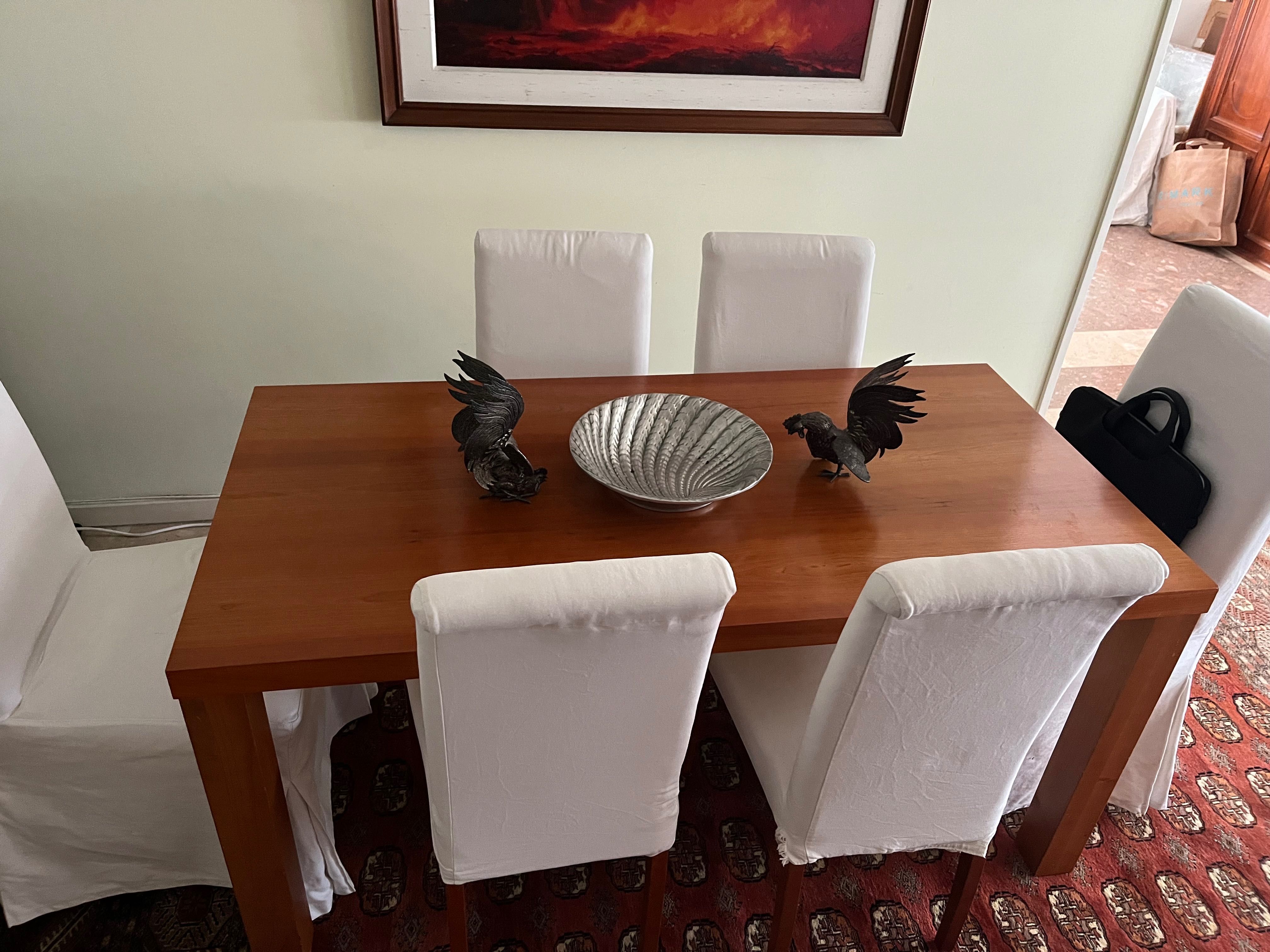 Mesa de jantar com 6 cadeiras