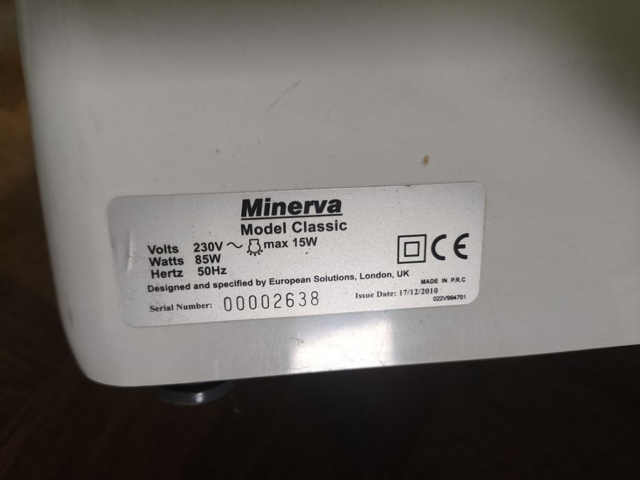 Продам швейную машину Minerva classic