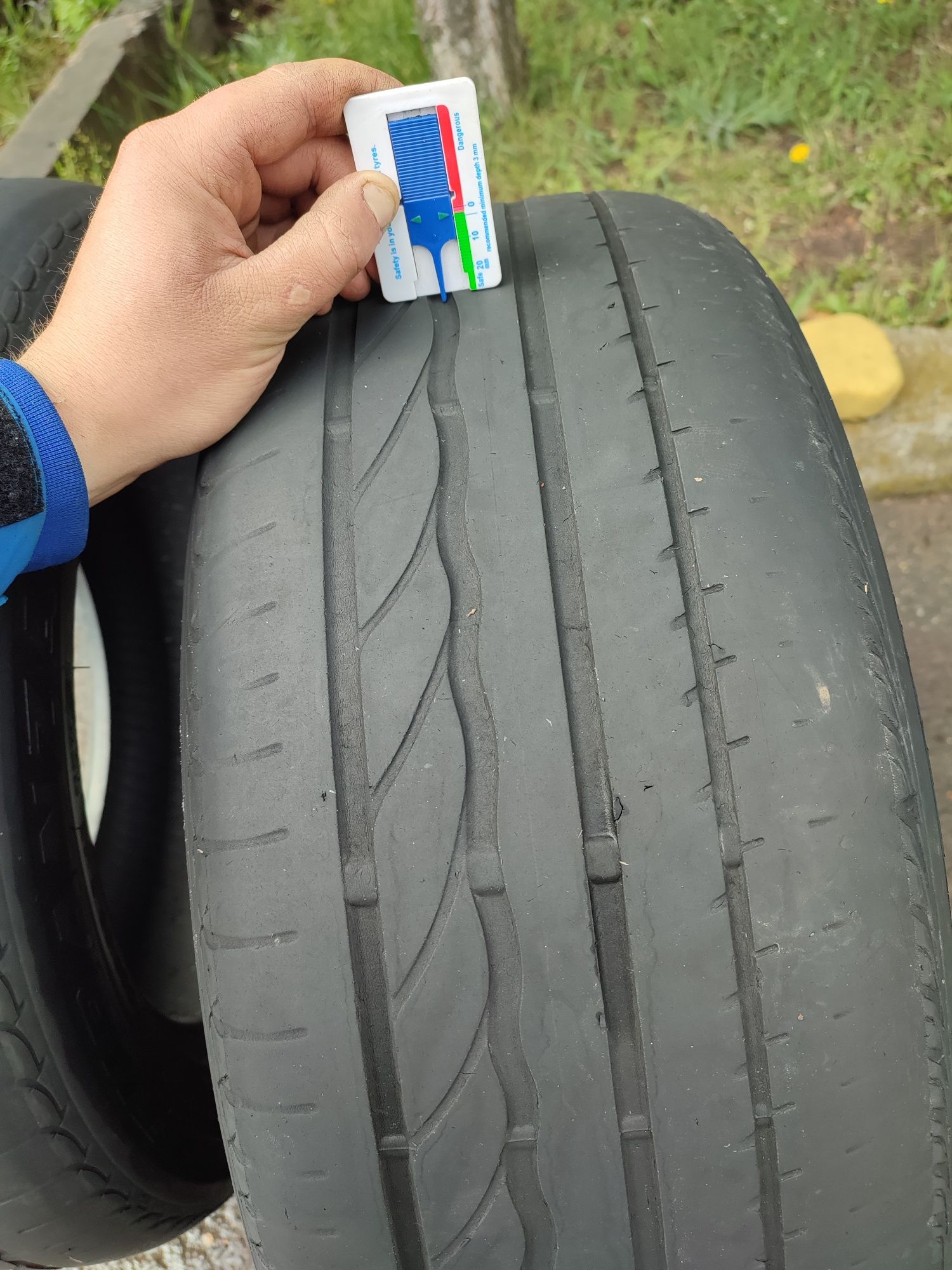 Продам лето Bridgestone 225/55 r16