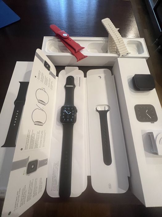 Watch Series 5 44mm Space Gray Alu BIk Sp Band GPS