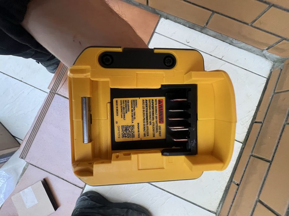 DeWALT DCG418 FLEXVOLT 60V Безщіткова болгарка УШМ 115-150 MM