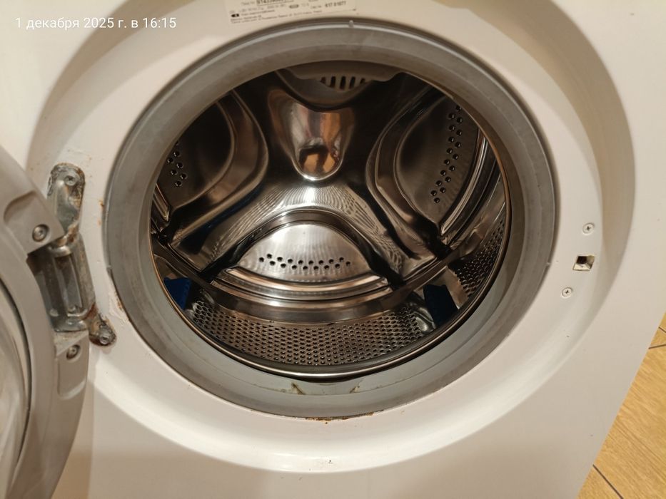 Продам стиральную машину