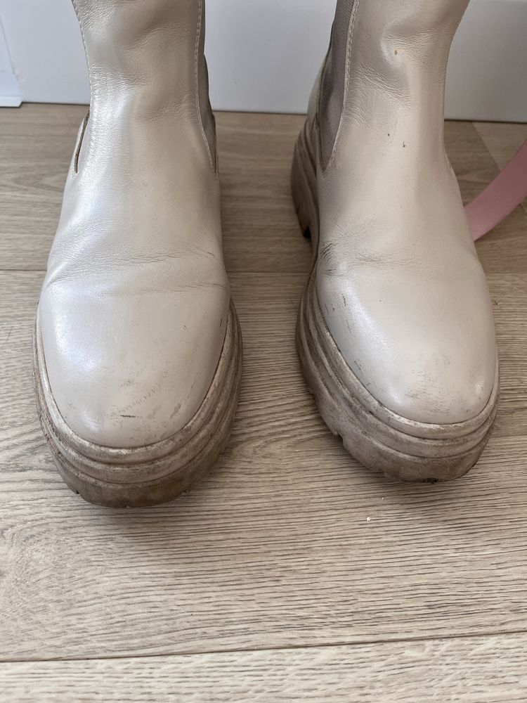 Skórzane buty botki Zara kremowe rozmiar 38