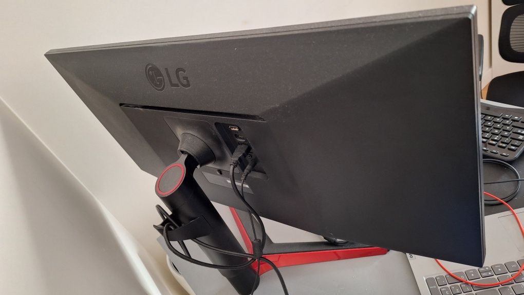 Monitor LCD 34" LG 34WP65G-B czarno-czerwony