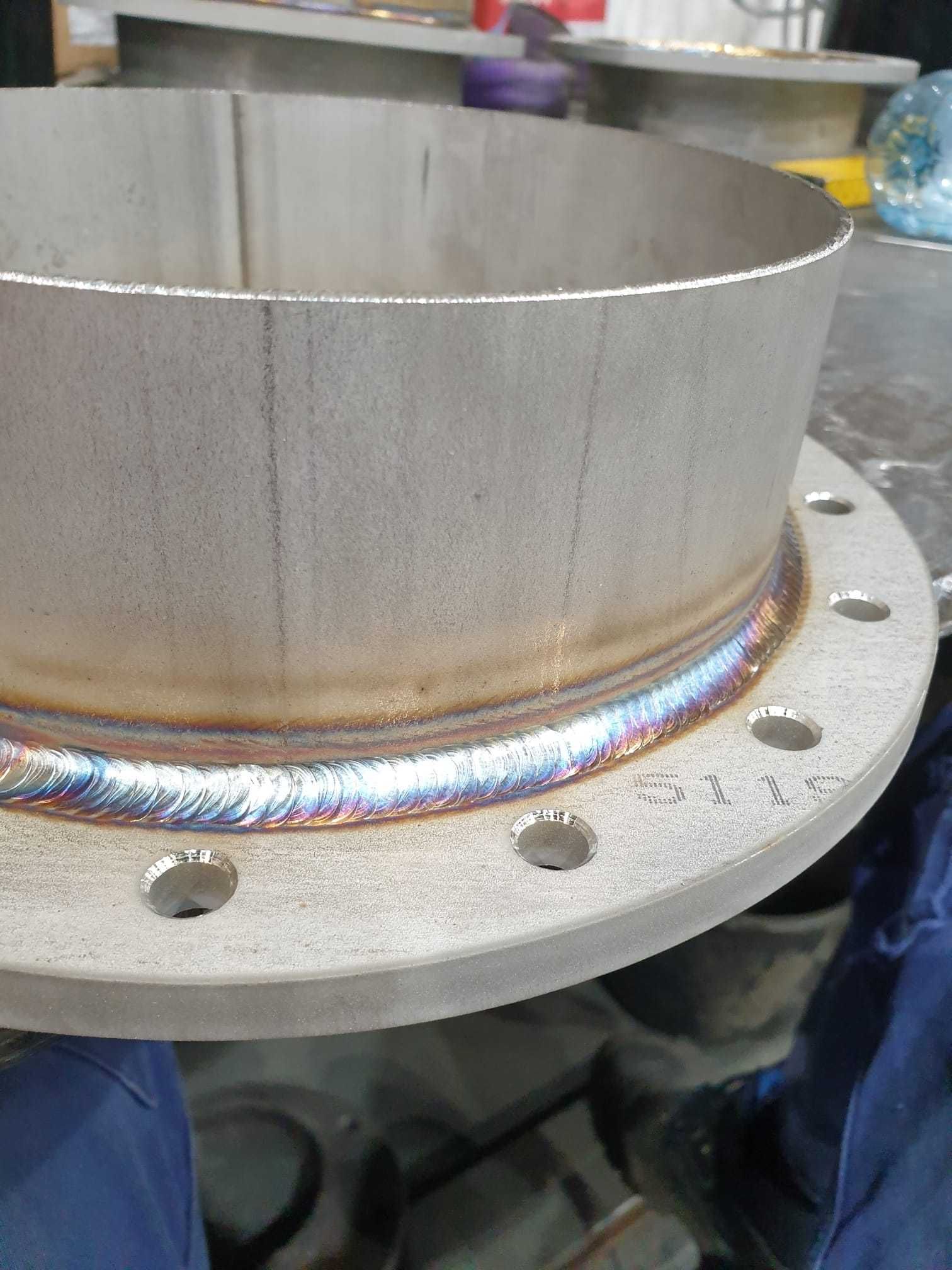 Usługi spawalnicze/Spawacz TIG 141