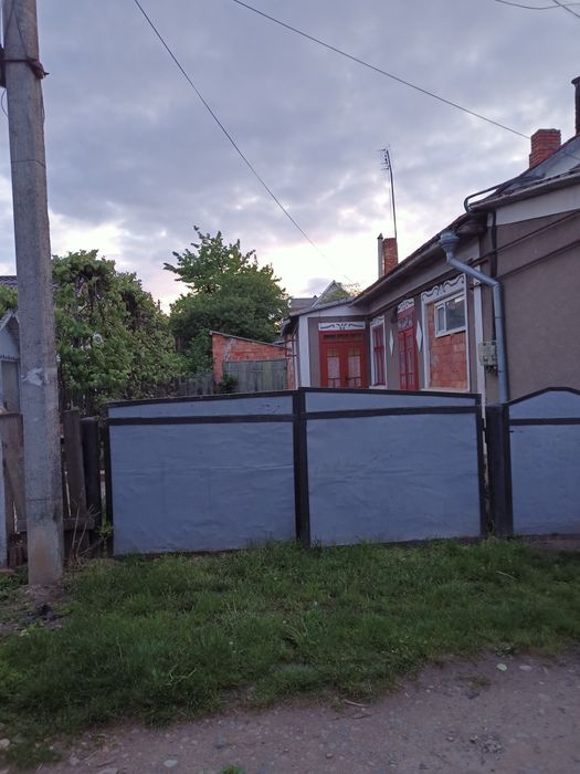 Продається частина будинка р-н вул  Заставнянської