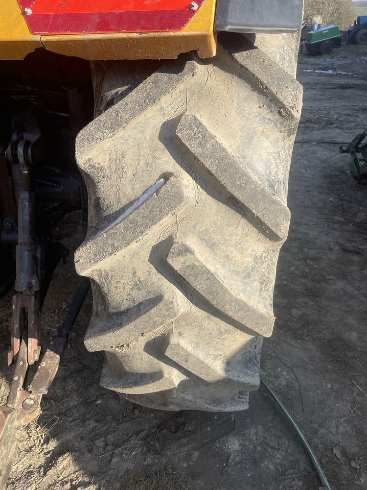 Opony good year 16.9 R28 opony 20.8 R38 komplet Renault Fendt massey