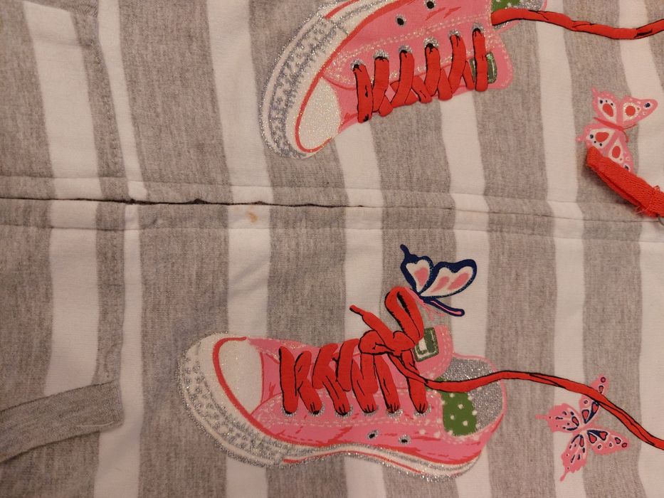 Anúncio VII: Roupa variada Menina T7/8