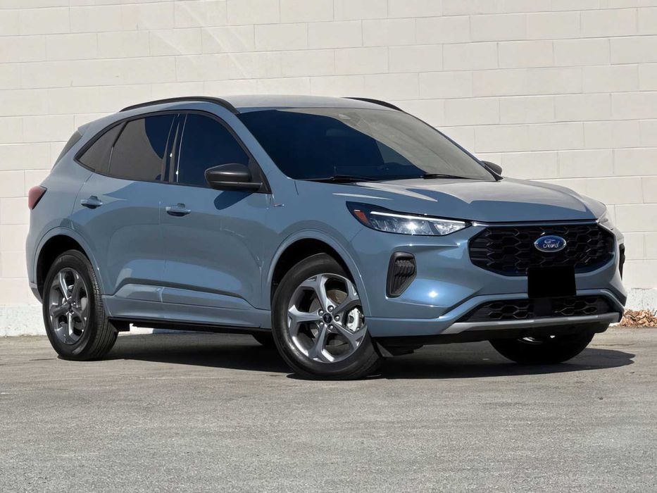 Ford Escape      2024