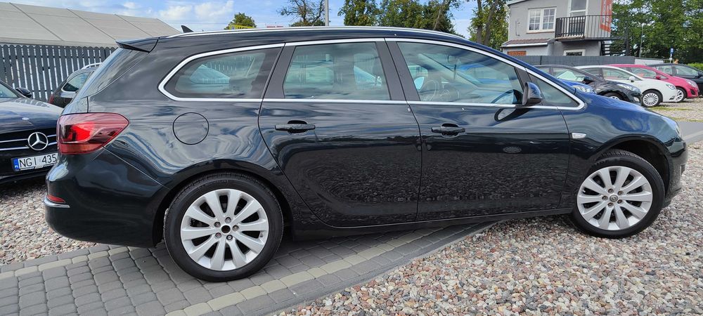 Opel Astra 1,4 benzyna Sports Tourer
