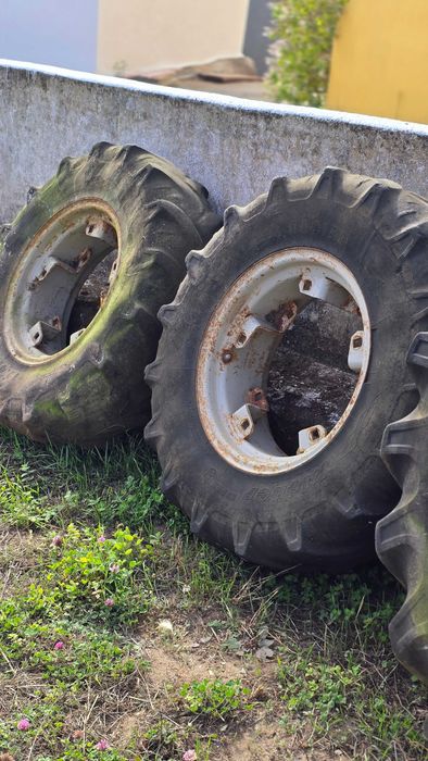 Vendo Rodas para trator USADAS BARATAS.