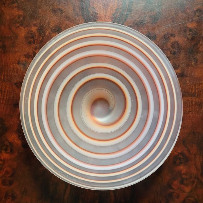 Szklana duża patera