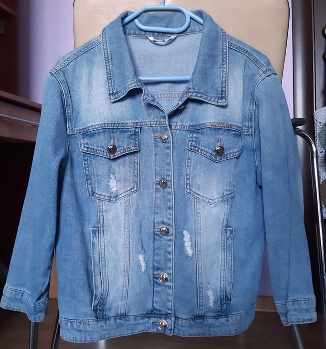 Джинсова куртка жіноча