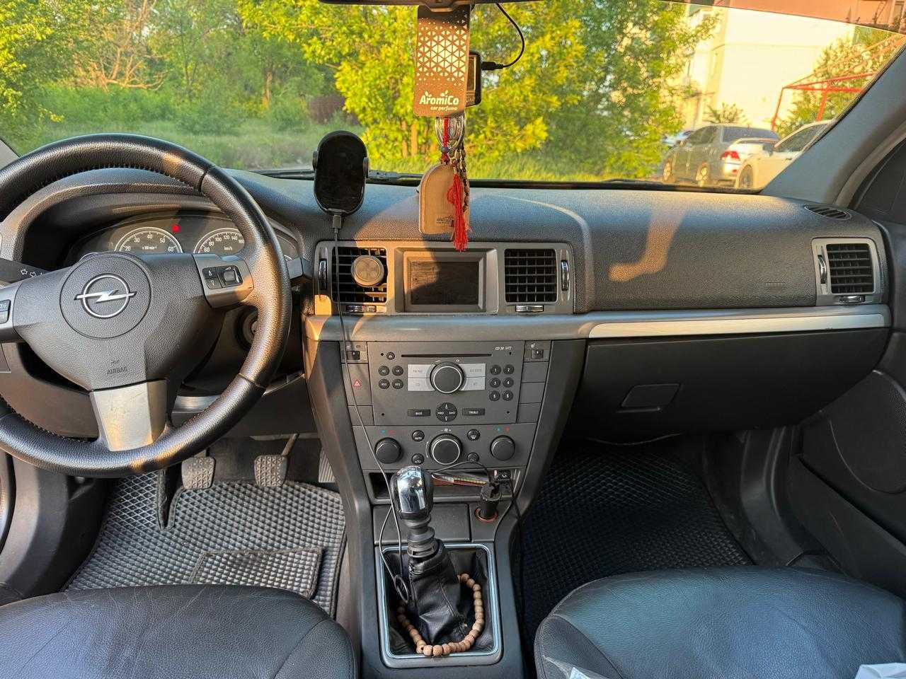 Продам свой Opel Vectra C 2,2 газ/бензин