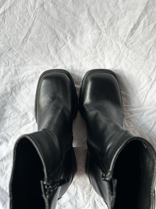 Чоботи ботильйони квадратний носок модні нові