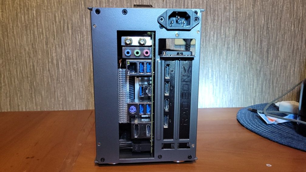 Корпус mini itx пк + Райзер 4.0