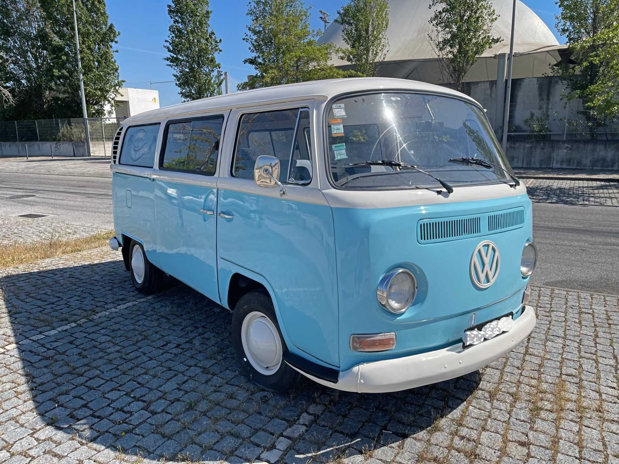 VW Pão de Forma Azul