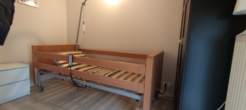 Łóżko rehabilitacyjne elektryczne