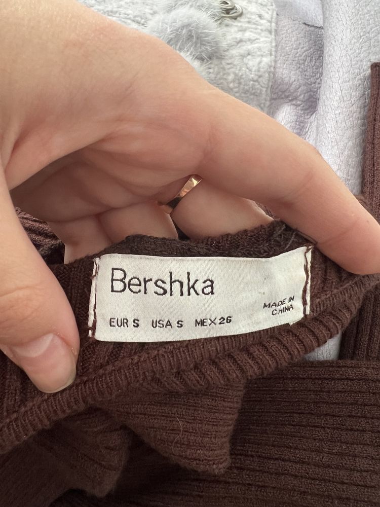 Сукня плаття Bershka з відкритою спиною бавовняне коричневе