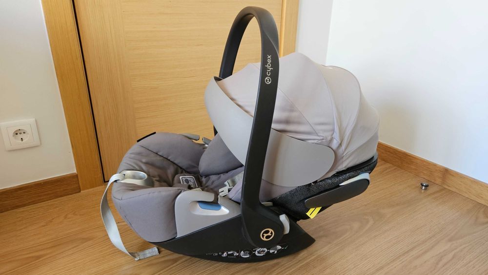 Ovo Cybex Cloud Z i-Size + carrinho + cadeira