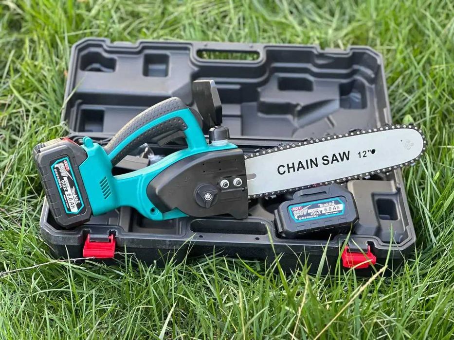 Аккумуляторная пила цепная makita 12 дюймов + 2 аккумулятора. Макита
