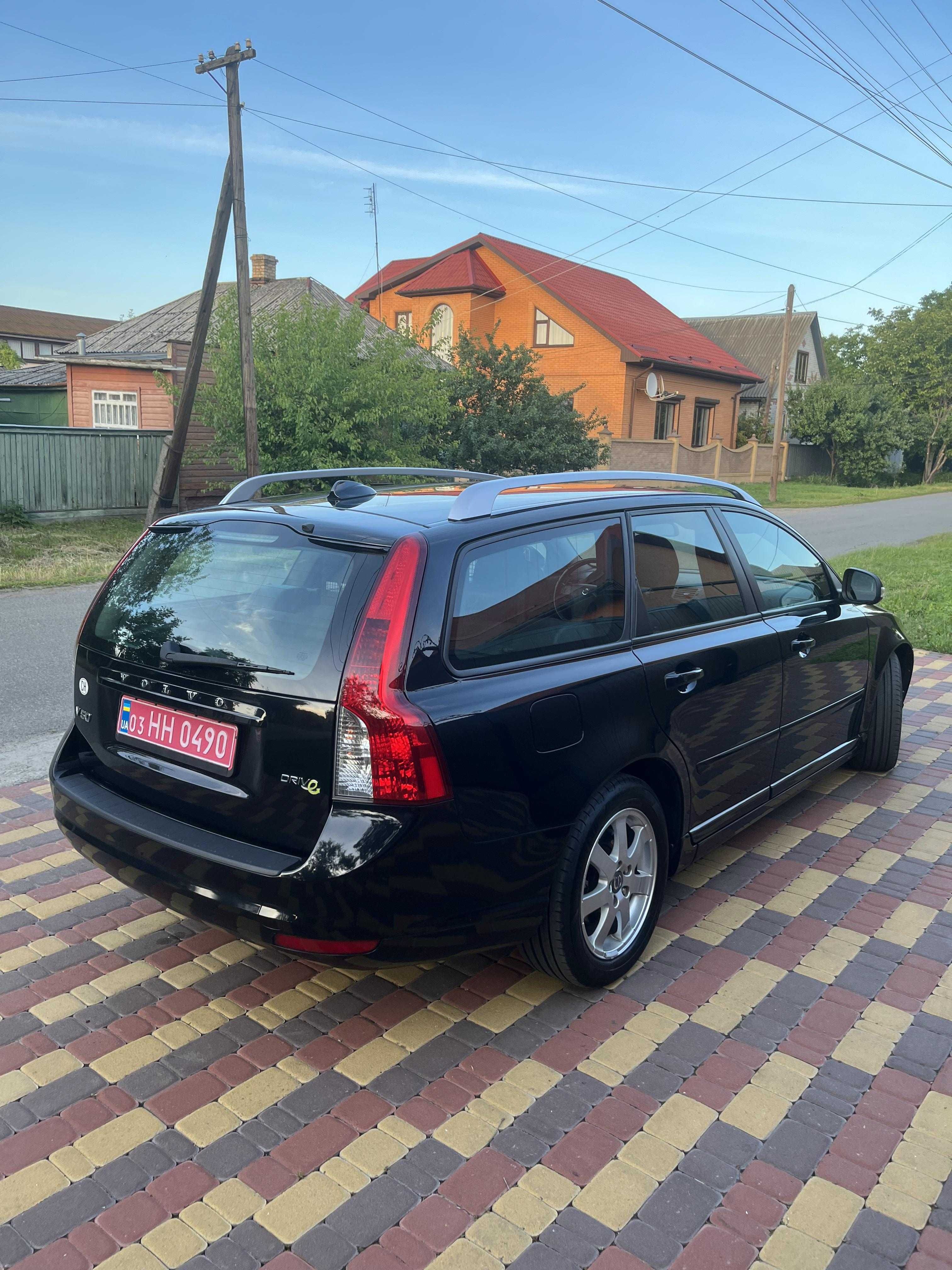 Volvo V50 2012 рік