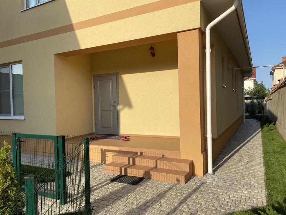 Аренда одноэтажного дома в Совиньоне