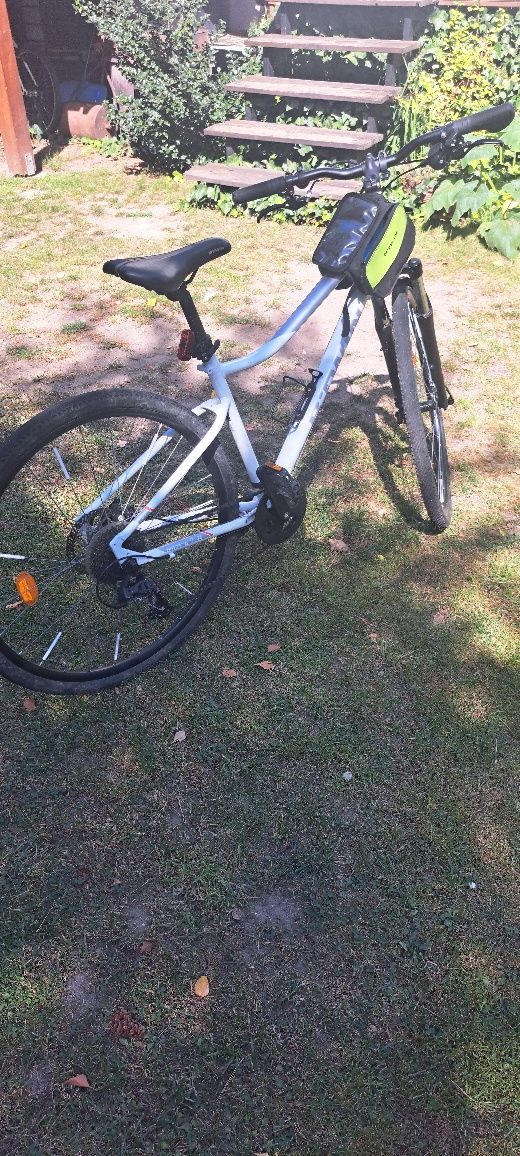 Rower marki  B-twin w bardzo dobrym stanie