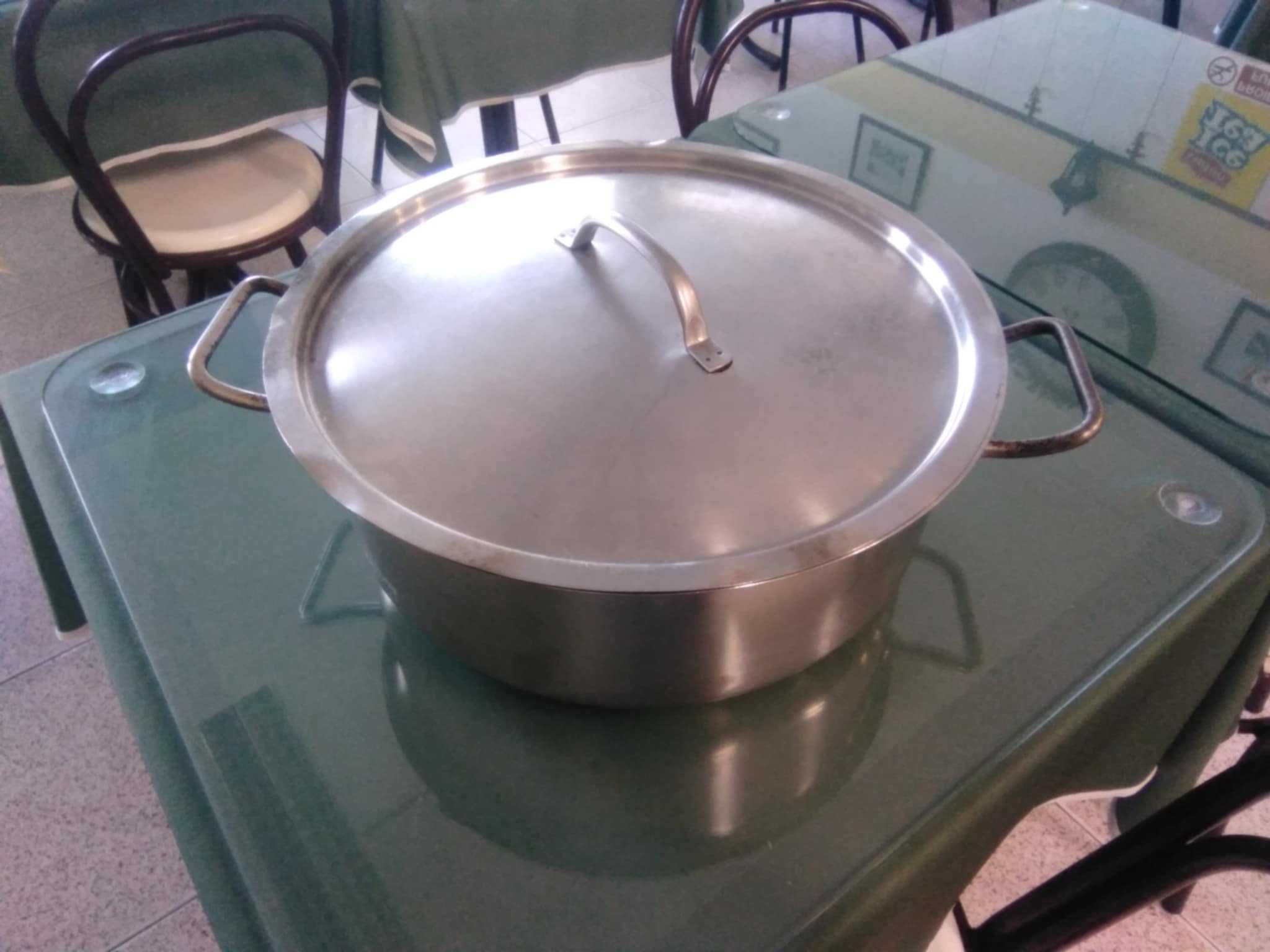 Conjunto de panelas industriais em inox maciço