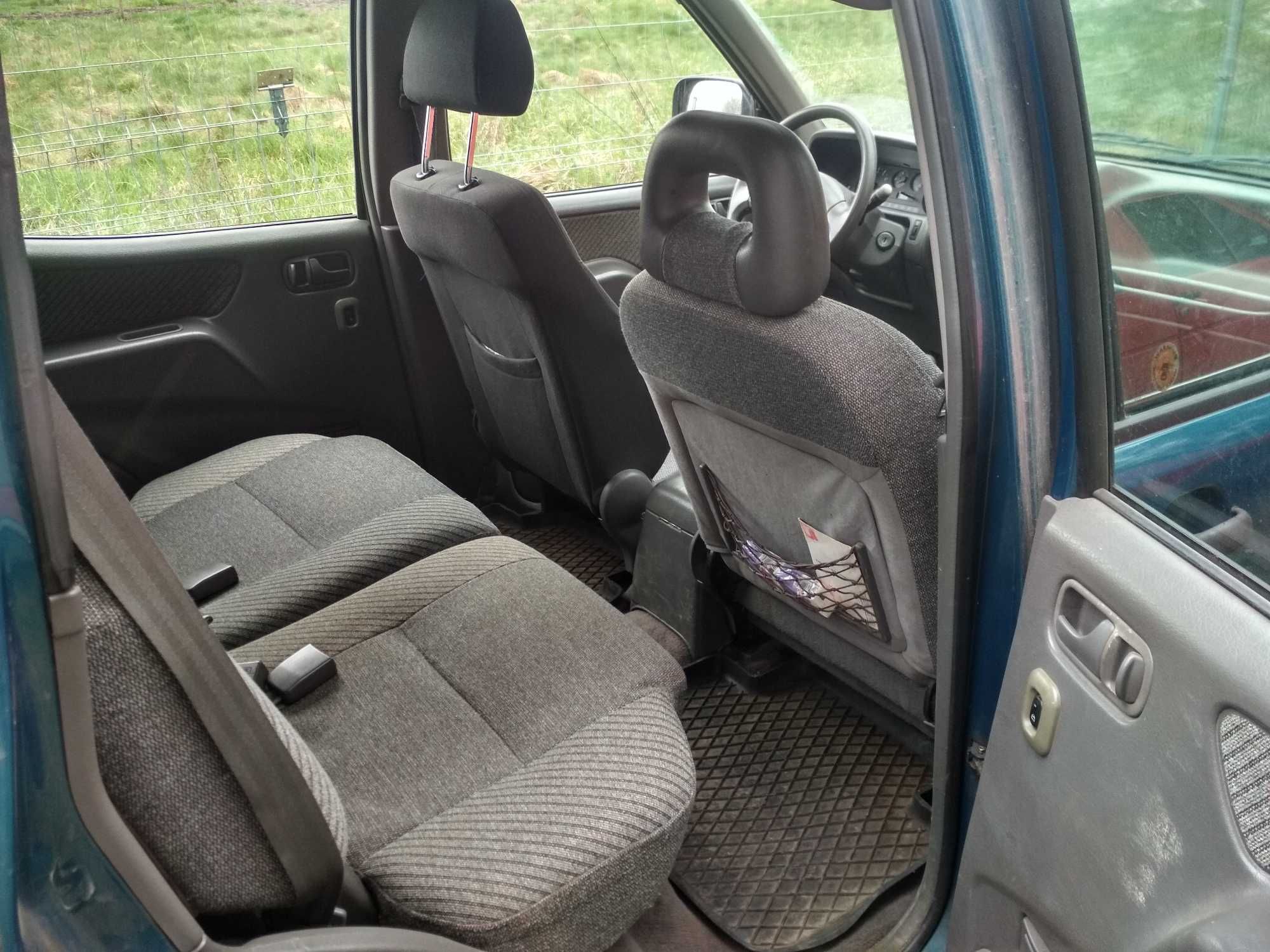 NISSAN Terrano II 2.4 LPG 4x4 reduktor