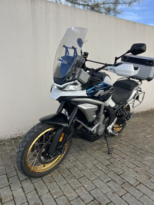 Cfmoto 700 mt adv