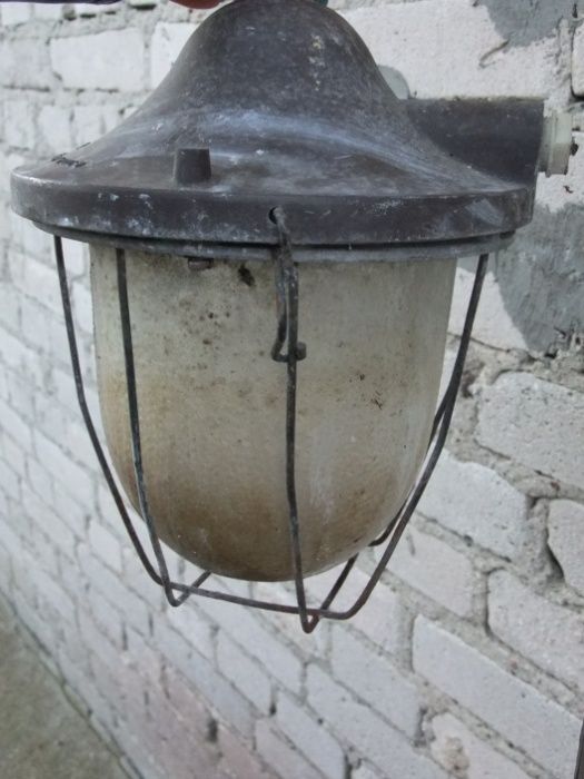 Lampa kanałowa okres PRl