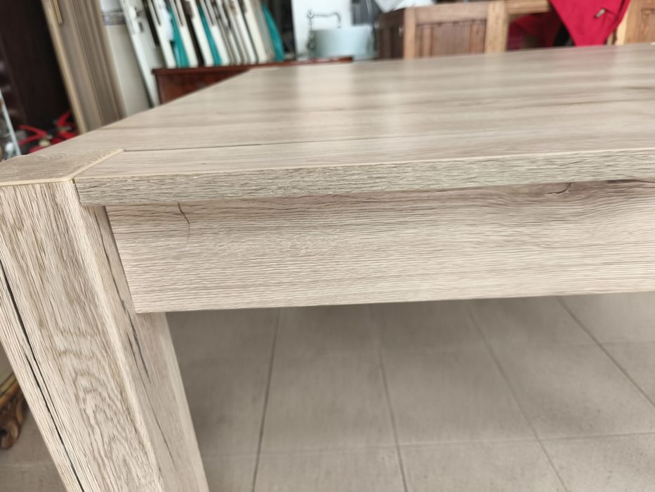 Mesa quadrada para 8 pessoas