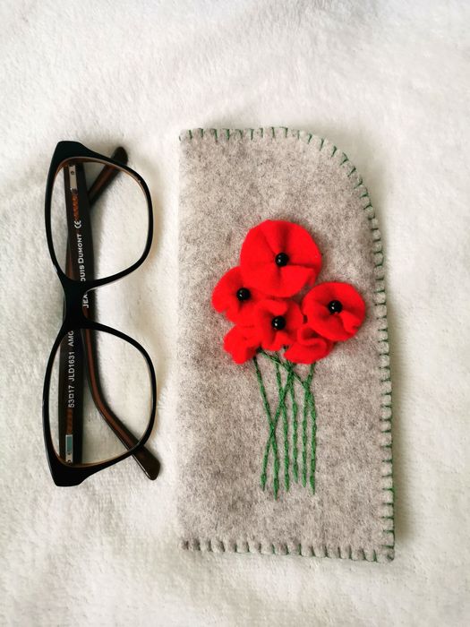 Etui pokrowiec na okulary z filcu prezent na Dzień Babci i Dziadka