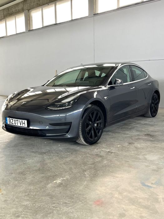 Tesla Model 3 Standard Range Plus RWD
