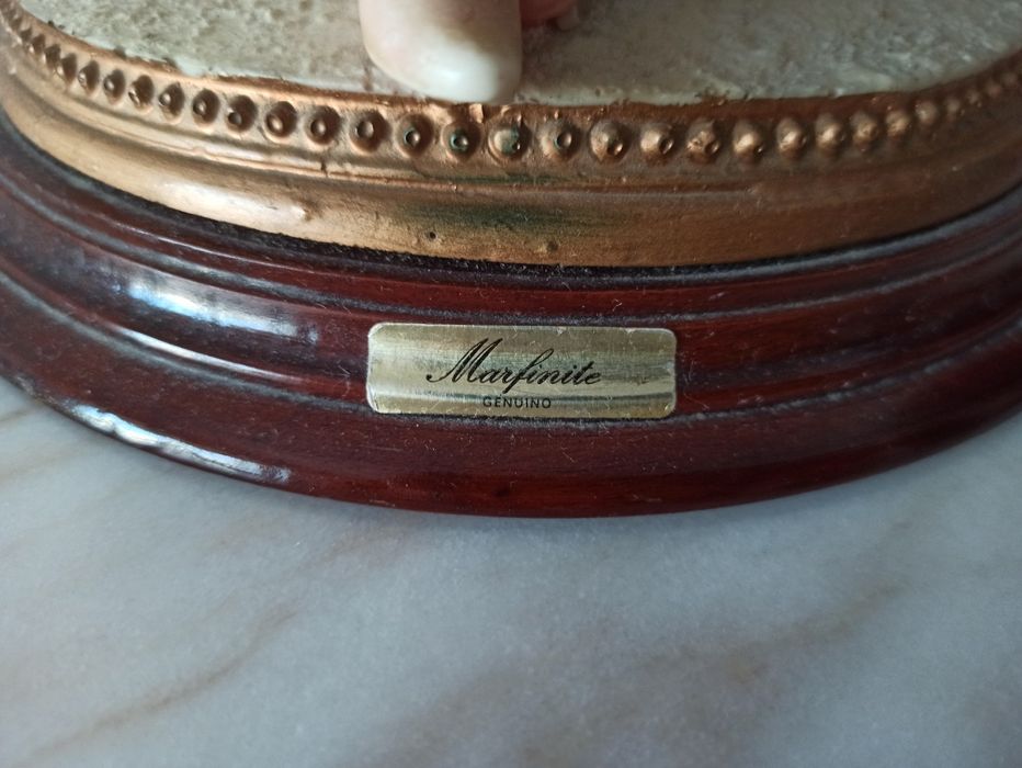 Estatuetas decorativas em Marfinite