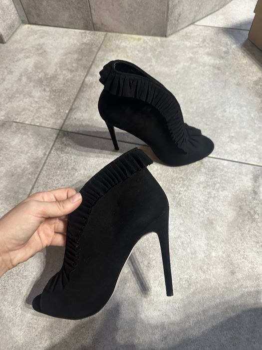 Ботильони черевики 38 розмір