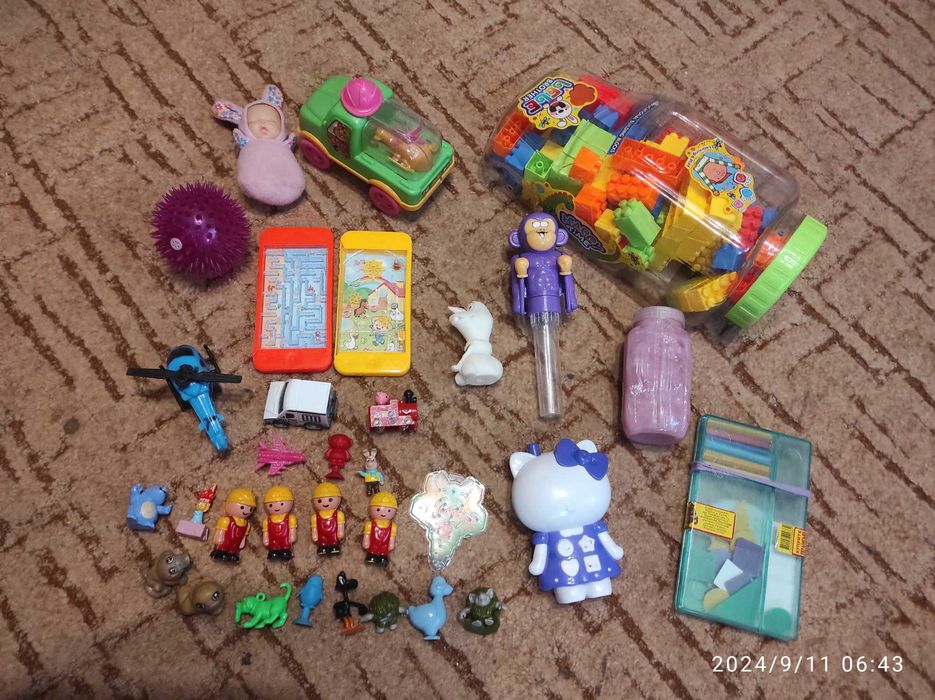 Набор дитячих іграшок