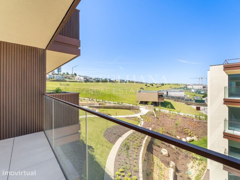 Apartamento T2 novo com varanda vista rio e jardim