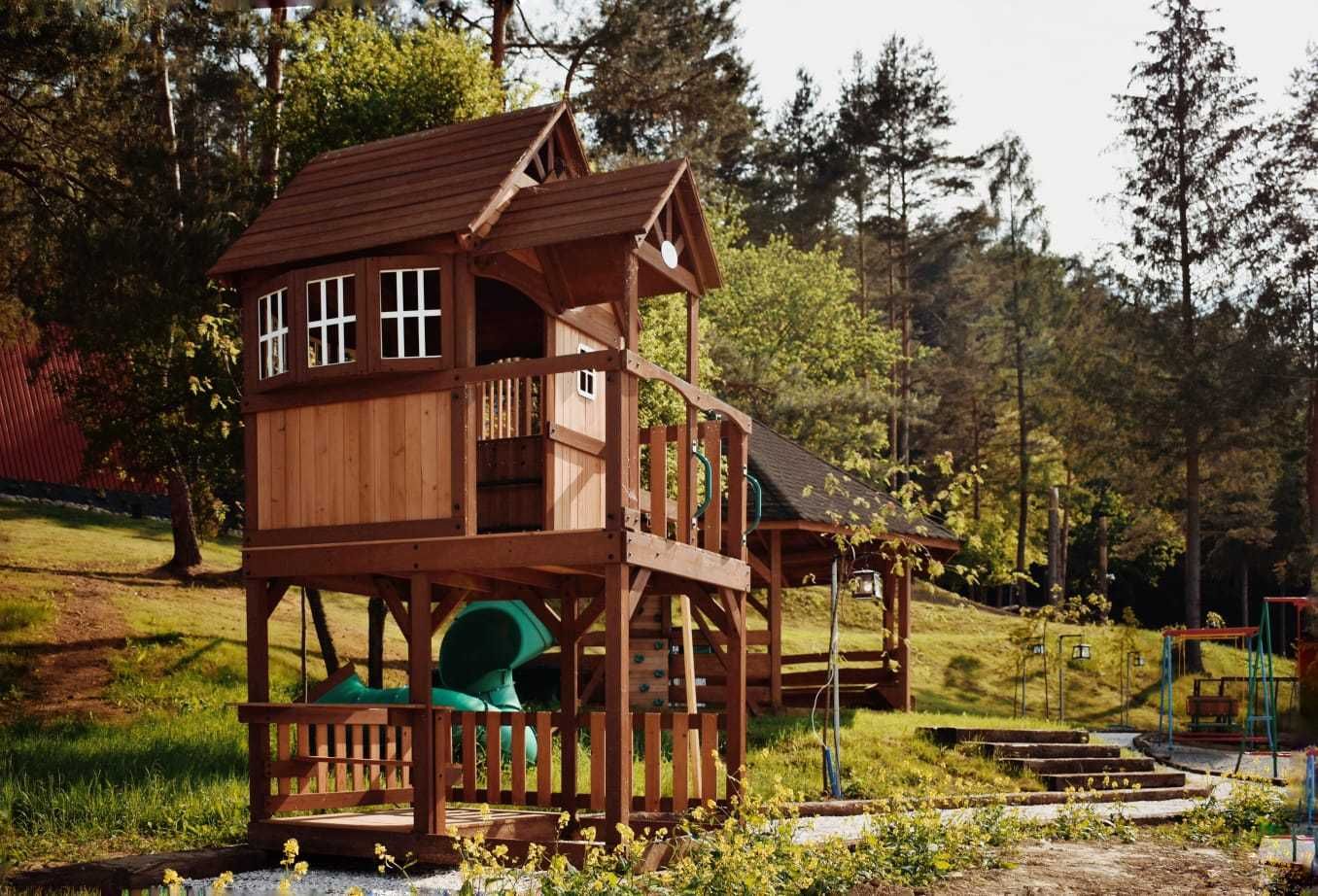 Domki w górach Bieszczady noclegi  pies widok rzeka wędkowanie