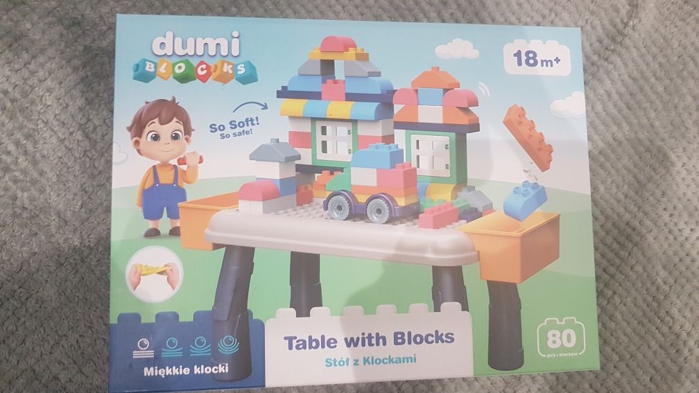 Stolik Dumi Blocks, stolik z klockami