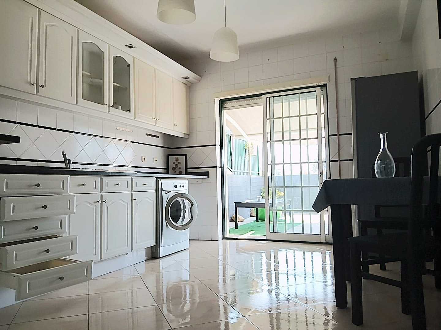 Quarto para Arrendamento T2 no Rés-do-chão no Entroncamento