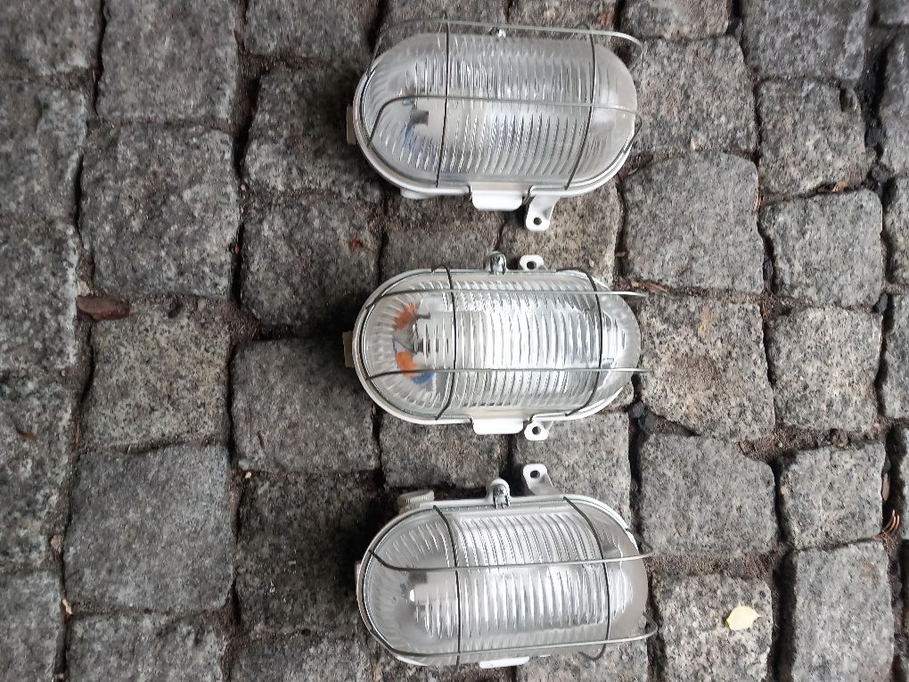 Lampa kinkiet do garażu, piwnicy