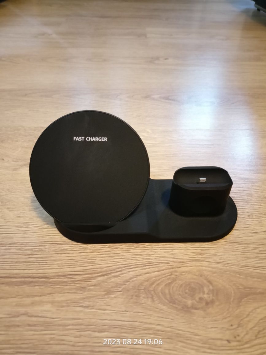 Ładowarka indukcyjna 3 w 1 do produktów apple
